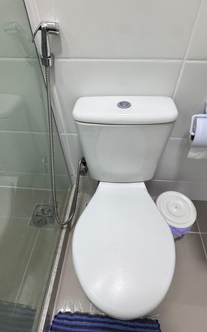 Casa de condomínio à venda com 180m², 4 quartos e 2 vagas Casa de condomínio à venda com 180m², 4 quartos e 2 vagasSuíte 2 - Banheiro
