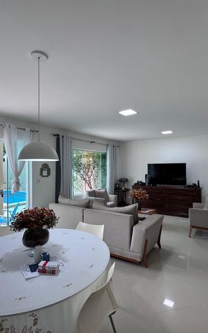 Casa de condomínio à venda com 180m², 4 quartos e 2 vagas Casa de condomínio à venda com 180m², 4 quartos e 2 vagasSala