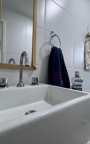 Casa de condomínio à venda com 180m², 4 quartos e 2 vagas Casa de condomínio à venda com 180m², 4 quartos e 2 vagasSuíte 3 - Banheiro