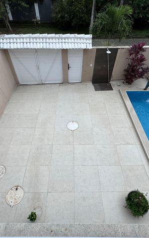 Casa de condomínio à venda com 180m², 4 quartos e 2 vagas Casa de condomínio à venda com 180m², 4 quartos e 2 vagasSuíte 4 - Varanda