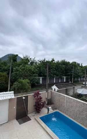 Casa de condomínio à venda com 180m², 4 quartos e 2 vagas Casa de condomínio à venda com 180m², 4 quartos e 2 vagasSuíte 4 - Varanda