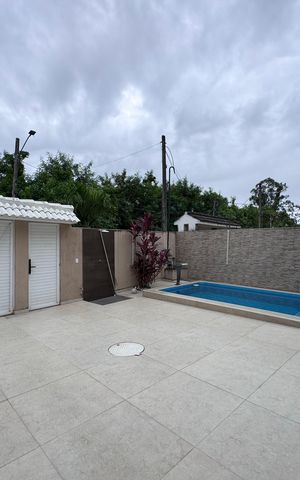 Casa de condomínio à venda com 180m², 4 quartos e 2 vagas Casa de condomínio à venda com 180m², 4 quartos e 2 vagasÁrea externa