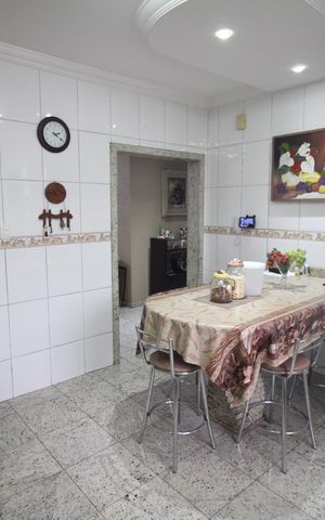 Apartamento à venda com 250m², 4 quartos e 4 vagasCozinha