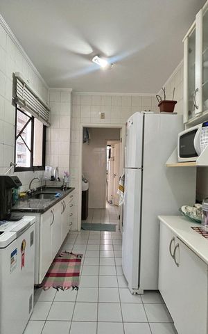 Apartamento à venda com 121m², 2 quartos e 3 vagas Apartamento à venda com 121m², 2 quartos e 3 vagasCozinha