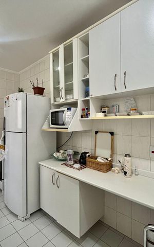 Apartamento à venda com 121m², 2 quartos e 3 vagas Apartamento à venda com 121m², 2 quartos e 3 vagasCozinha