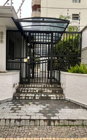 Apartamento à venda com 121m², 2 quartos e 3 vagas Apartamento à venda com 121m², 2 quartos e 3 vagasFachada da portaria