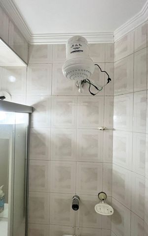 Apartamento à venda com 121m², 2 quartos e 3 vagas Apartamento à venda com 121m², 2 quartos e 3 vagasBanheiro da suíte 1