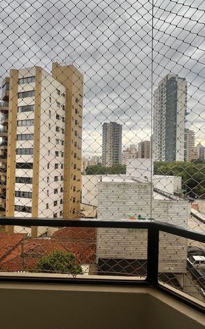 Apartamento à venda com 121m², 2 quartos e 3 vagas Apartamento à venda com 121m², 2 quartos e 3 vagasVista da Sacada