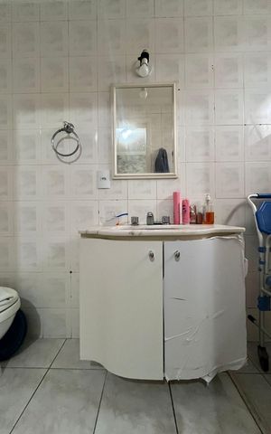 Apartamento à venda com 121m², 2 quartos e 3 vagas Apartamento à venda com 121m², 2 quartos e 3 vagasBanheiro da Suíte 2