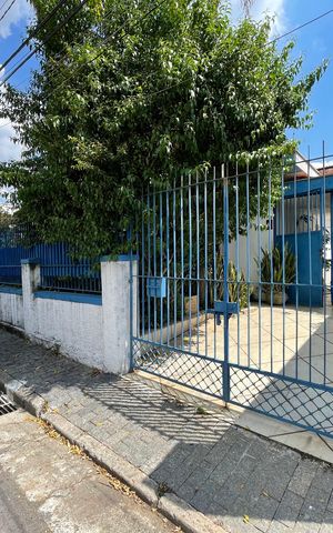 Casa para alugar com 120m², 3 quartos e 3 vagas Casa para alugar com 120m², 3 quartos e 3 vagasFachada