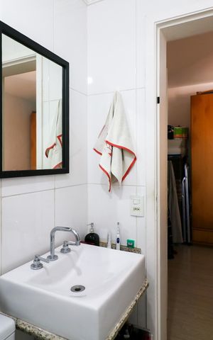 Apartamento à venda com 83m², 3 quartos e 2 vagas Apartamento à venda com 83m², 3 quartos e 2 vagasBanheiro da Suíte