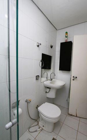 Apartamento à venda com 300m², 4 quartos e 2 vagasBanheiro do Quarto 2