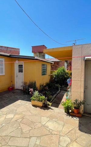 Casa à venda com 80m², 2 quartos e 3 vagas