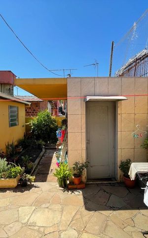 Casa à venda com 80m², 2 quartos e 3 vagas
