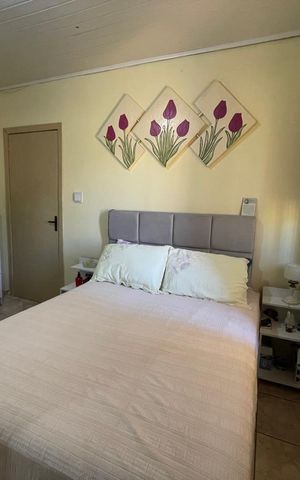 Casa à venda com 80m², 2 quartos e 3 vagas