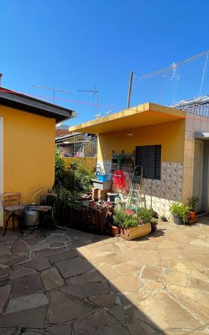 Casa à venda com 80m², 2 quartos e 3 vagas