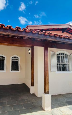Casa à venda com 151m², 3 quartos e 3 vagas