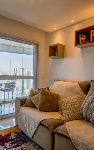 Apartamento à venda com 100m², 2 quartos e 2 vagas Apartamento à venda com 100m², 2 quartos e 2 vagasSala