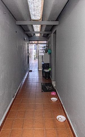 Casa à venda com 398m², 6 quartos e 5 vagas Casa à venda com 398m², 6 quartos e 5 vagascorredor larteral_2