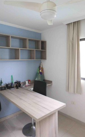 Casa à venda com 140m², 3 quartos e 2 vagas Casa à venda com 140m², 3 quartos e 2 vagasEscritorio