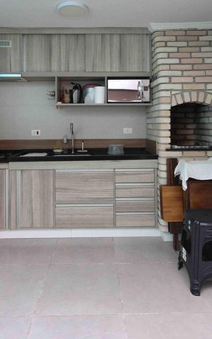 Casa à venda com 140m², 3 quartos e 2 vagas Casa à venda com 140m², 3 quartos e 2 vagasEspaço Gourmet