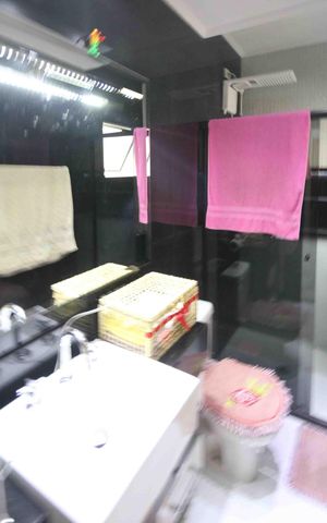 Casa à venda com 140m², 3 quartos e 2 vagas Casa à venda com 140m², 3 quartos e 2 vagasBanheiro da Suite