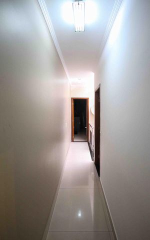 Casa à venda com 140m², 3 quartos e 2 vagas Casa à venda com 140m², 3 quartos e 2 vagasCorredor