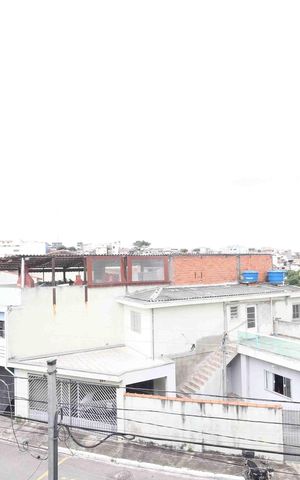 Casa à venda com 140m², 3 quartos e 2 vagas Casa à venda com 140m², 3 quartos e 2 vagasvista