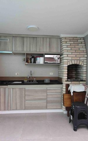 Casa à venda com 140m², 3 quartos e 2 vagas Casa à venda com 140m², 3 quartos e 2 vagasEspaço Gourmet