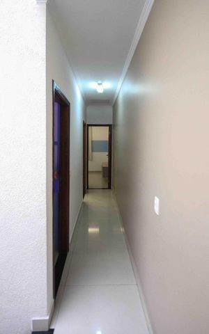 Casa à venda com 140m², 3 quartos e 2 vagas Casa à venda com 140m², 3 quartos e 2 vagasCorredor
