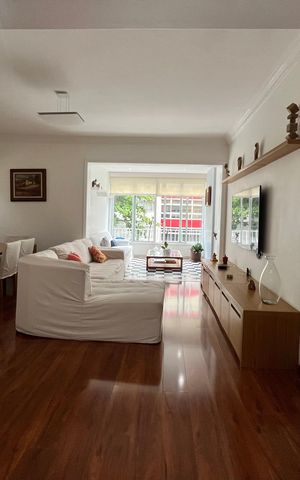 Apartamento à venda com 130m², 3 quartos e 1 vaga Apartamento à venda com 130m², 3 quartos e 1 vagaSala