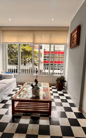 Apartamento à venda com 130m², 3 quartos e 1 vaga Apartamento à venda com 130m², 3 quartos e 1 vagaSala