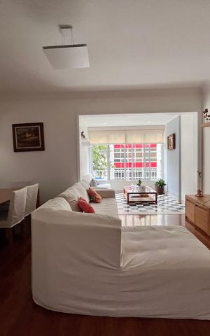 Apartamento à venda com 130m², 3 quartos e 1 vaga Apartamento à venda com 130m², 3 quartos e 1 vagaSala