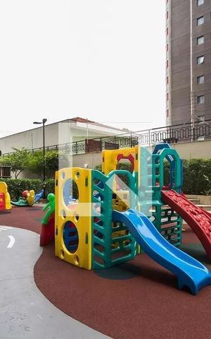 Apartamento para alugar com 177m², 3 quartos e 3 vagas Apartamento para alugar com 177m², 3 quartos e 3 vagasÁrea comum - Playground