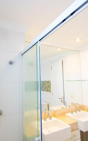 Apartamento para alugar com 177m², 3 quartos e 3 vagas Apartamento para alugar com 177m², 3 quartos e 3 vagasBanheiro do quarto 1