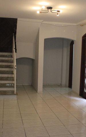Casa à venda com 278m², 5 quartos e 3 vagasSala do espaço gourmet