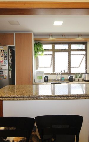 Apartamento à venda com 103m², 3 quartos e 2 vagasCozinha
