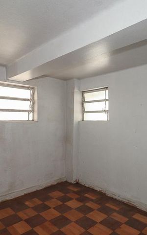 Casa à venda com 350m², 4 quartos e 2 vagasQuarto de Serviço