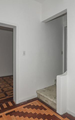 Casa à venda com 350m², 4 quartos e 2 vagasHall