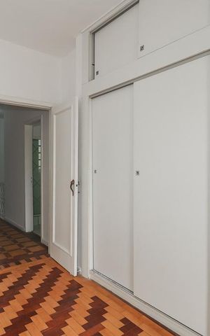 Casa à venda com 350m², 4 quartos e 2 vagasQuarto 4