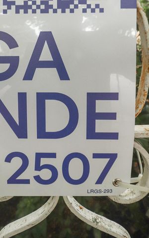 Casa à venda com 350m², 4 quartos e 2 vagasFachada