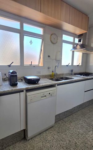 Apartamento à venda com 141m², 2 quartos e 3 vagas Apartamento à venda com 141m², 2 quartos e 3 vagasCozinha