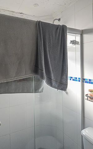 Casa de condomínio à venda com 73m², 3 quartos e 1 vaga Casa de condomínio à venda com 73m², 3 quartos e 1 vagaBanheiro da Suíte
