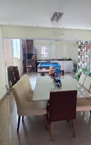 Casa para alugar com 200m², 3 quartos e 5 vagasSal de jantar