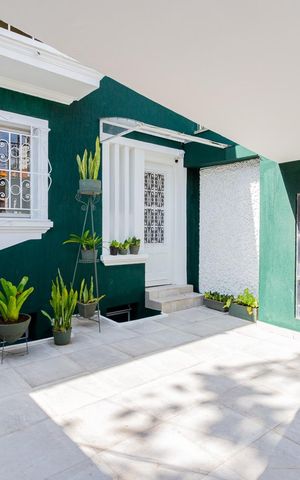 Studio à venda com 320m², 12 quartos e 2 vagas Studio à venda com 320m², 12 quartos e 2 vagasÁrea externa