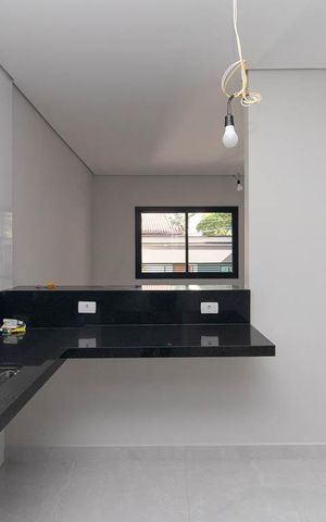 Casa à venda com 300m², 4 quartos e 4 vagas Casa à venda com 300m², 4 quartos e 4 vagasCozinha