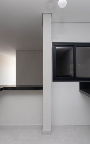 Casa à venda com 300m², 4 quartos e 4 vagas Casa à venda com 300m², 4 quartos e 4 vagasCozinha
