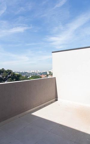 Casa à venda com 300m², 4 quartos e 4 vagas Casa à venda com 300m², 4 quartos e 4 vagasVaranda