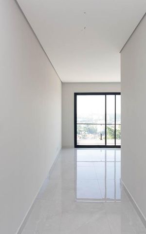 Casa à venda com 300m², 4 quartos e 4 vagas Casa à venda com 300m², 4 quartos e 4 vagasSala de Jantar