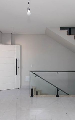 Casa à venda com 300m², 4 quartos e 4 vagas Casa à venda com 300m², 4 quartos e 4 vagasSala de TV